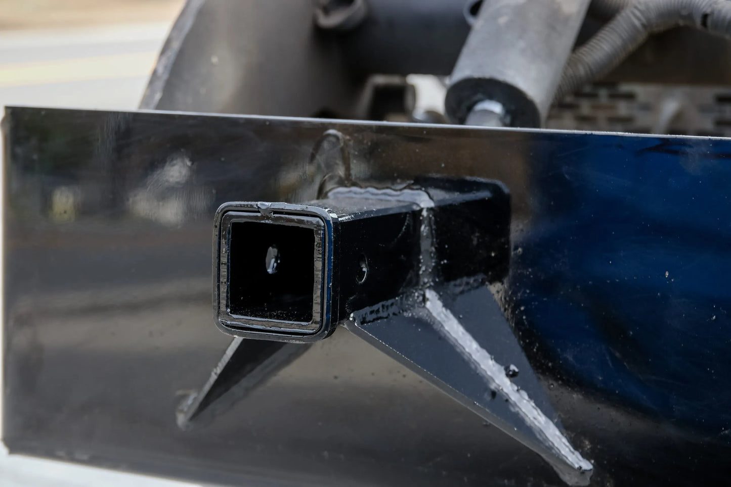 Toro / Dingo Hitch Plate